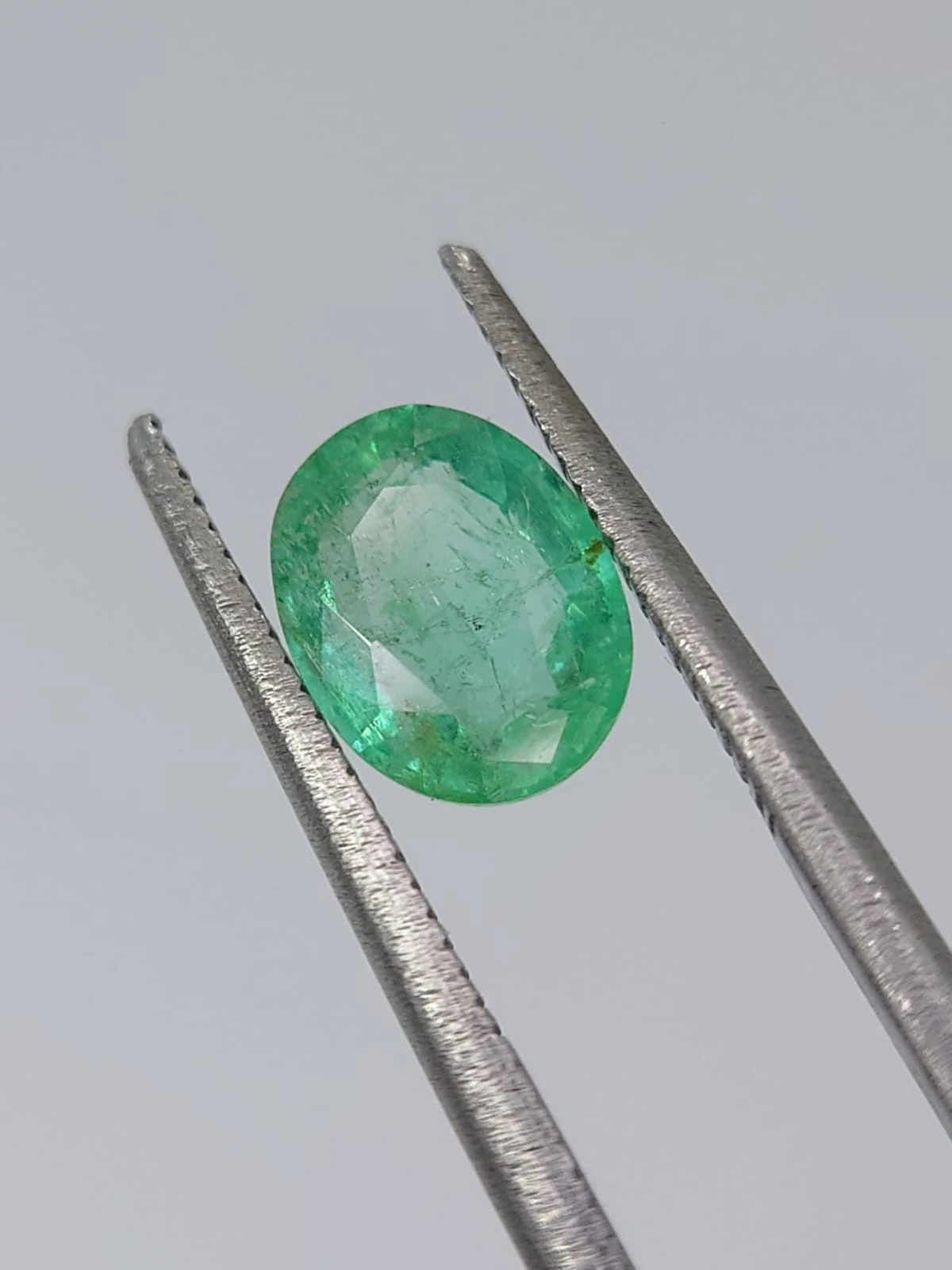 1.03ct Natural Emerald Oval Shape Loose Gemstone from Panjshir Afghanistan — view 1